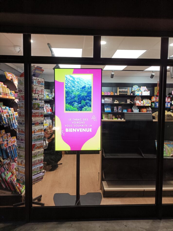 Affichage dynamique en vitrine pour les buralistes (6)